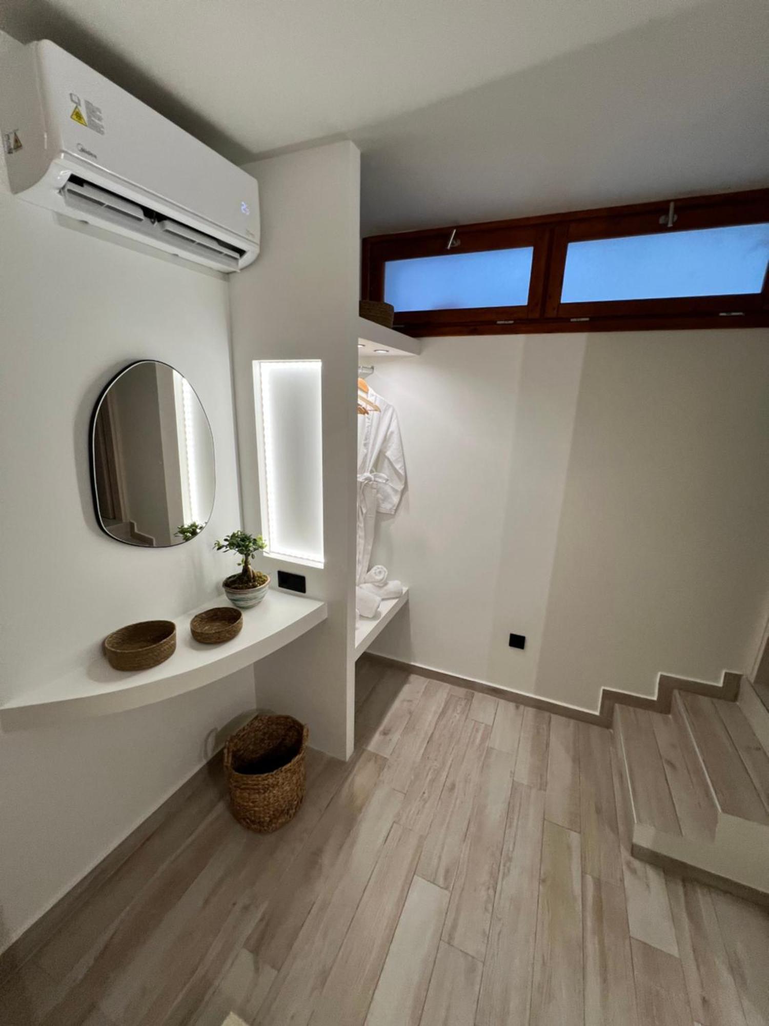 Olea White Villa Skiathos Town Exterior photo